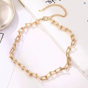 Luxurius Gold Plated Horse Shoe Necklace Fashion